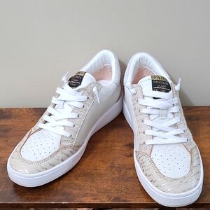 Vintage Havana Creamy White and Gold Sneakers size 10